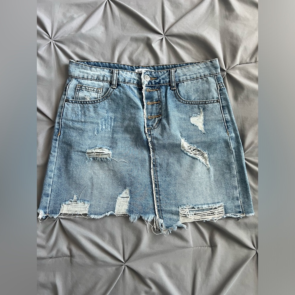 Mini skirt. Like new